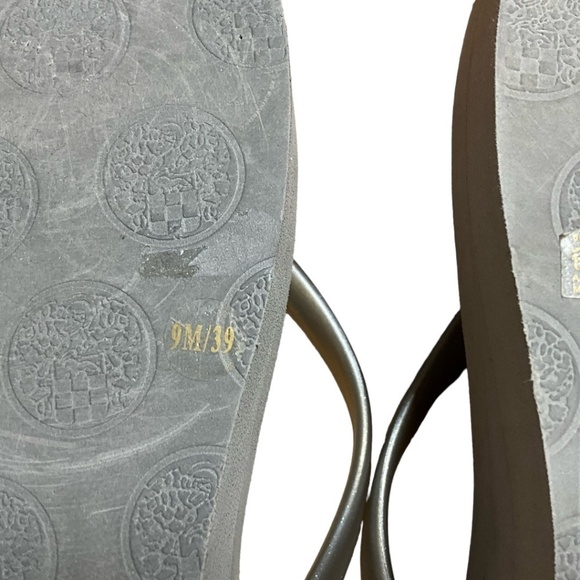 VINCE CAMUTO Grey Platform Thong Sandals US Sz 9M - Picture 6 of 9